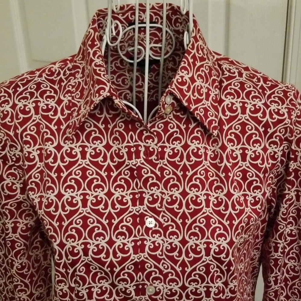 ♥️Talbots red and white heart pattern button down Shirt. - Picture 3 of 8